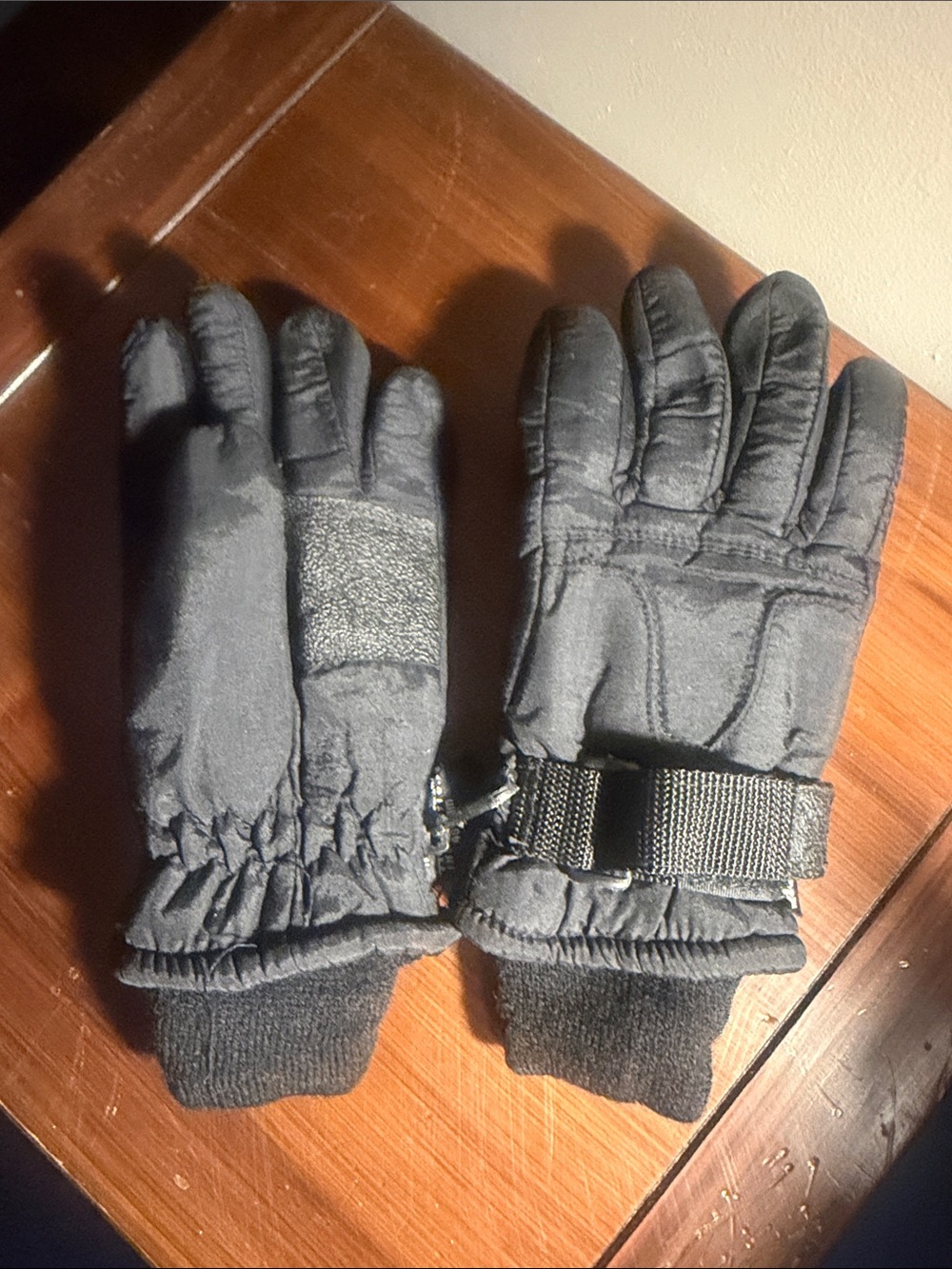 Kids black  Insulated Winter Gloves size L